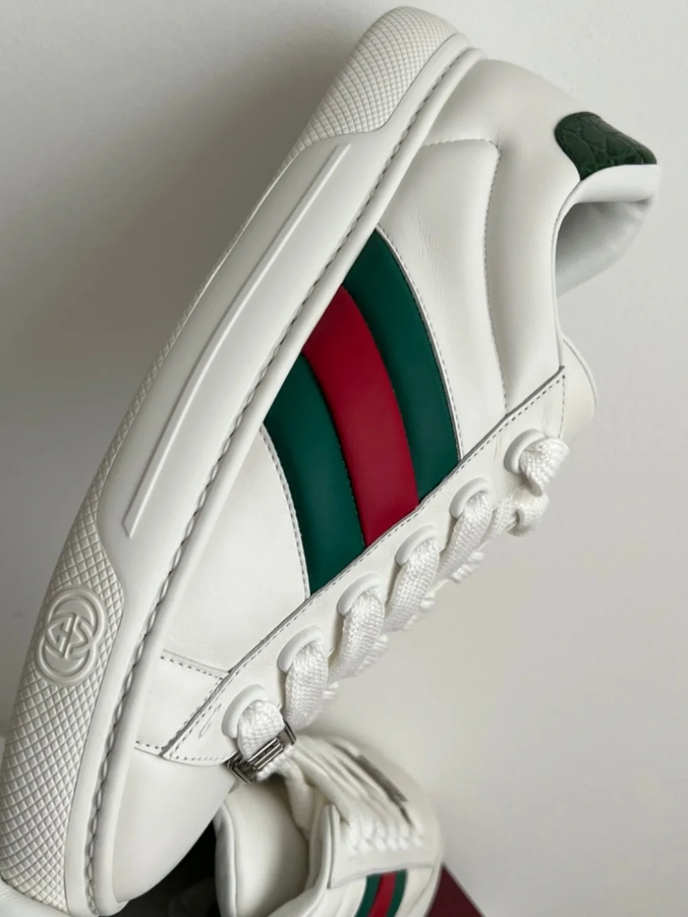 Gucci Men's Ace Sneaker White Leather Green Red Web ACE Metal Tag Lace 10 US10.5
